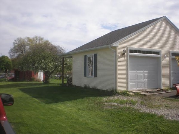 172 Maple Street East Longmeadow, MA 01028 - Photo 3 of 26