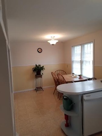 172 Maple Street East Longmeadow, MA 01028 - Photo 7 of 26