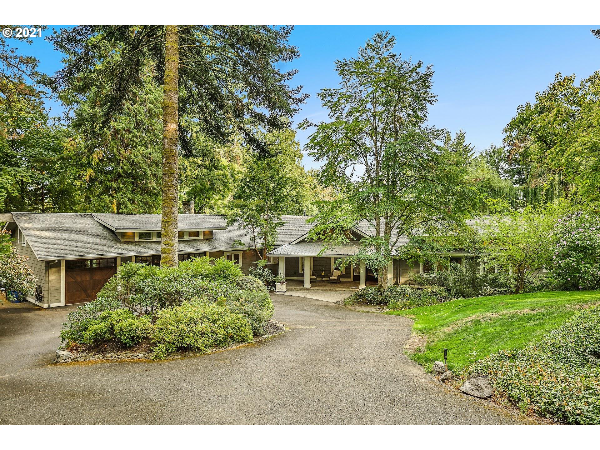 1920 South Military Road Portland, OR 97219 - Photo 1 of 30 Gallery Image 1
