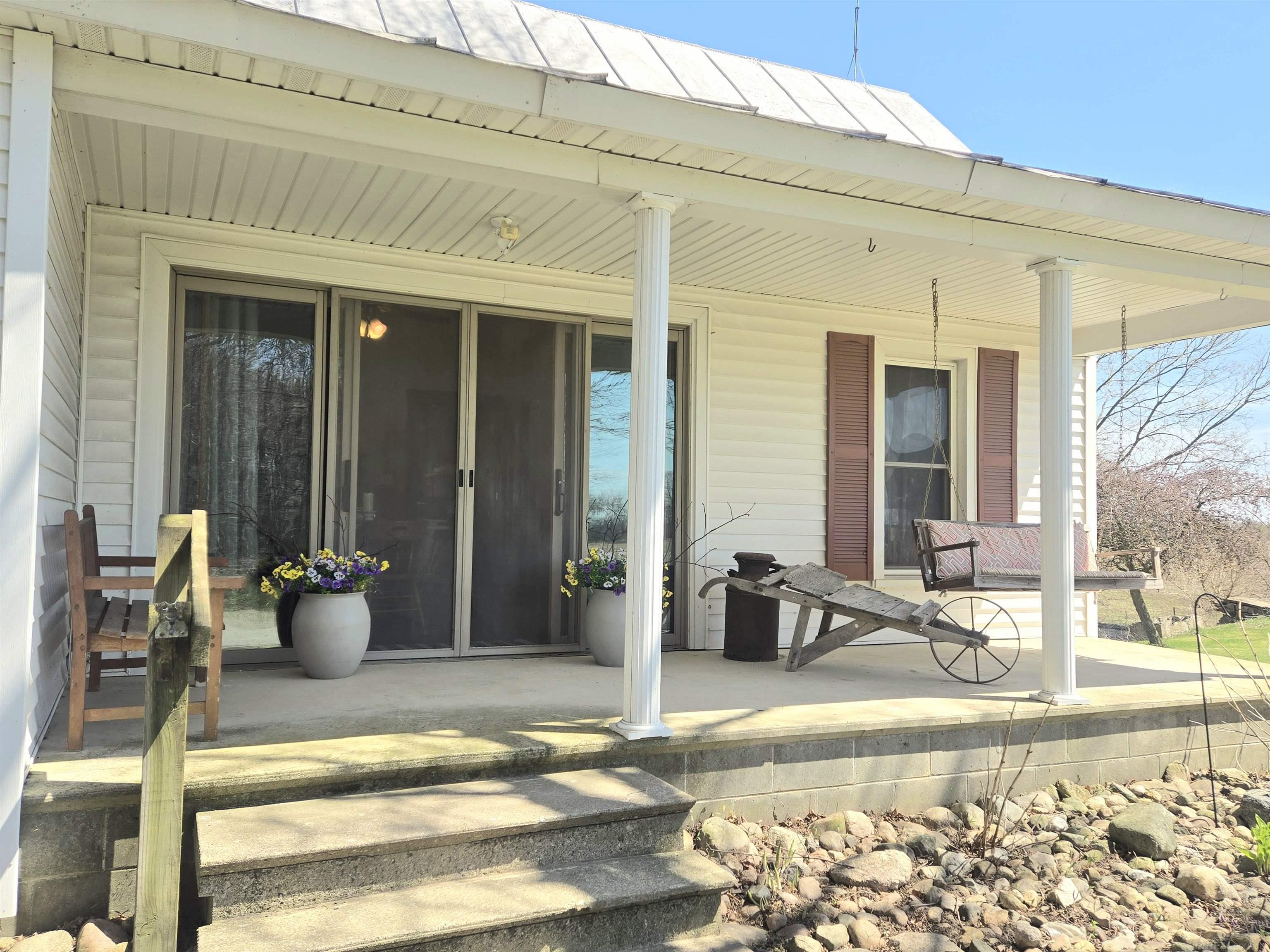 281 South Behnke Road Coldwater, MI 49036 - Photo 3 of 25 50175303-5f7d849b-8f5f-44bf-935e-be5704cb548e.JPG
