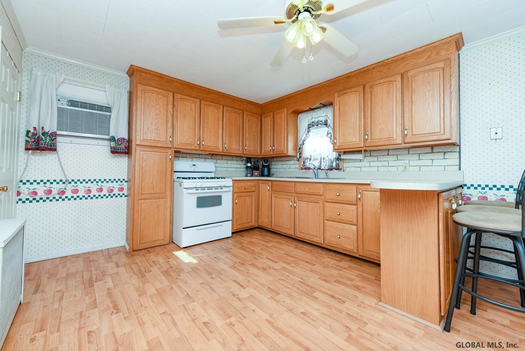 1129 Fort Hunter Road Rotterdam, NY 12303 - Photo 8 of 25 Photo 9