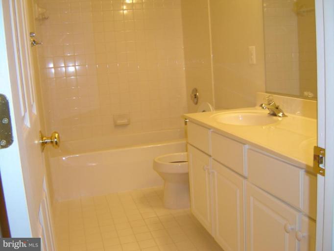 7685 Swallow Road Sykesville, MD 21784 - Photo 22 of 28 Bath #1