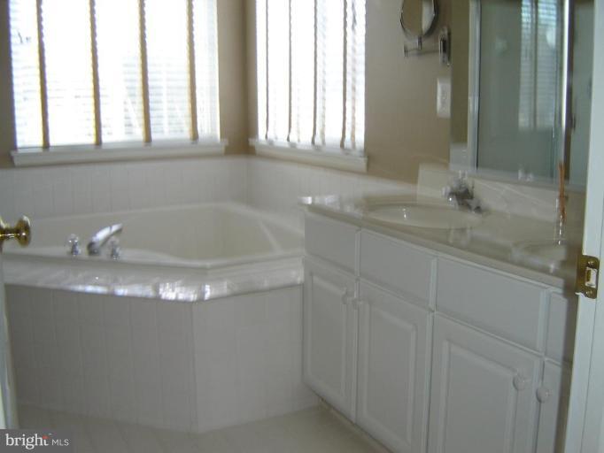 7685 Swallow Road Sykesville, MD 21784 - Photo 24 of 28 Master Bath