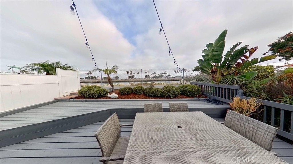 53 Riversea Road Seal Beach, CA 90740 - Photo 4 of 19