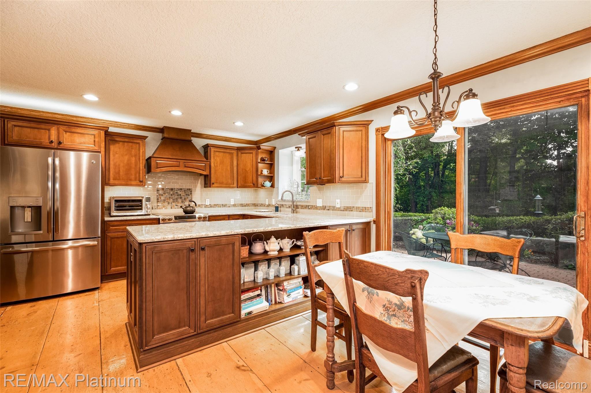 5275 Bullard Road Fenton, MI 48430 - Photo 10 of 69 29.Kitchen