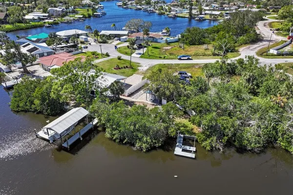 $550,000 | 107 6th Street Northwest, Ruskin, FL 33570