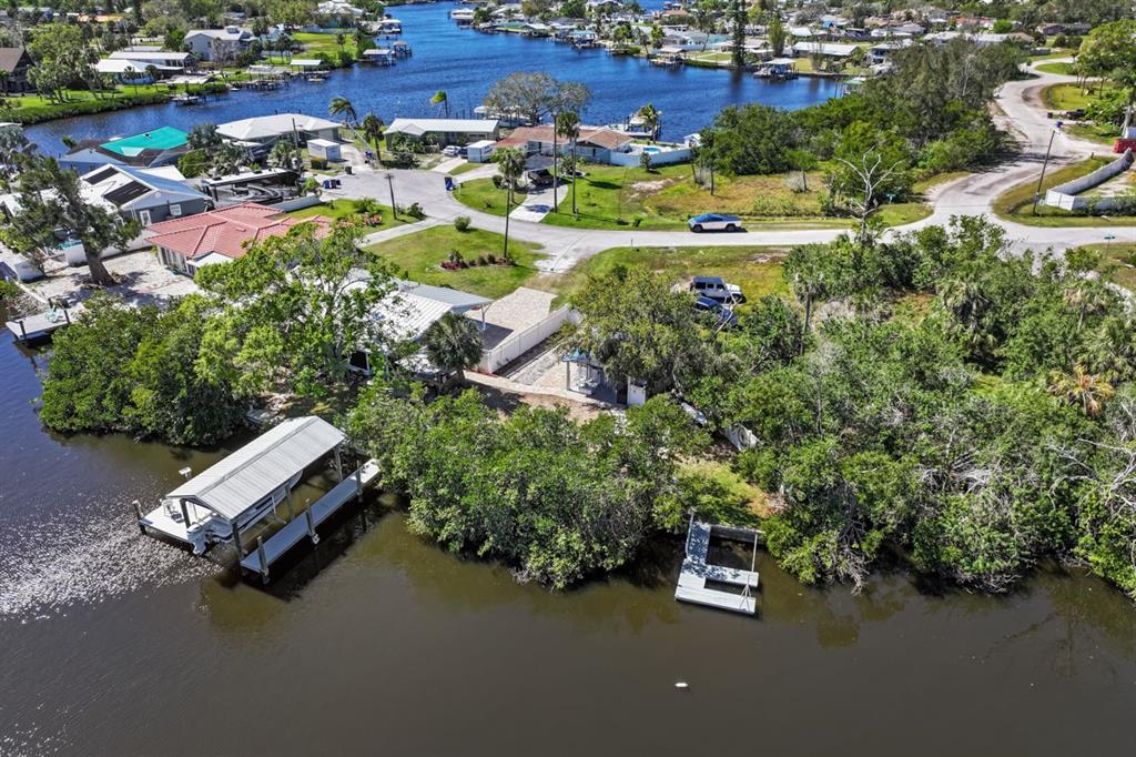 107 6th Street Northwest Ruskin, FL 33570 - Photo 1 of 65