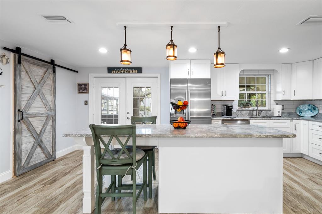 107 6th Street Northwest Ruskin, FL 33570 - Photo 13 of 65
