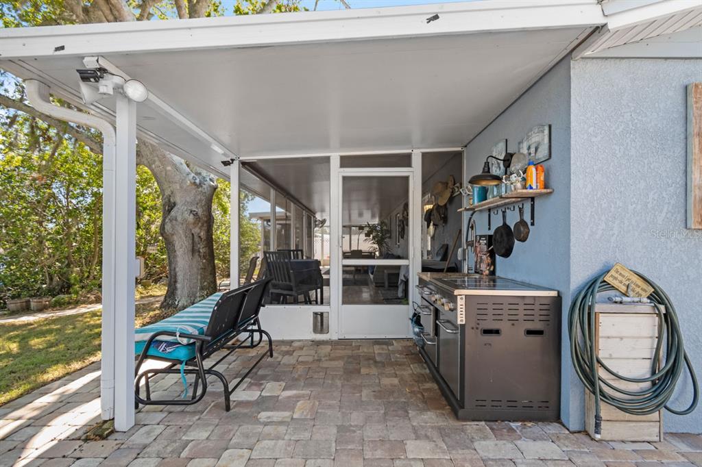 107 6th Street Northwest Ruskin, FL 33570 - Photo 26 of 65