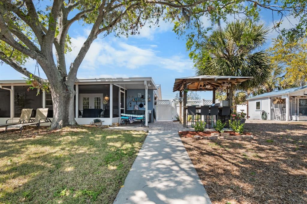 107 6th Street Northwest Ruskin, FL 33570 - Photo 35 of 65