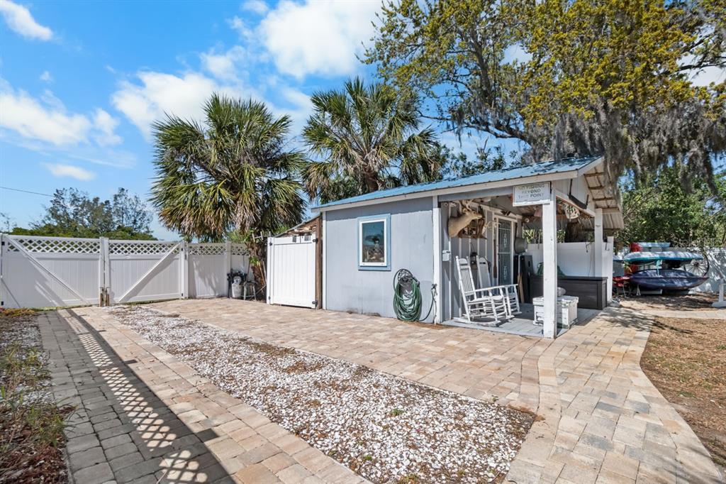 107 6th Street Northwest Ruskin, FL 33570 - Photo 37 of 65