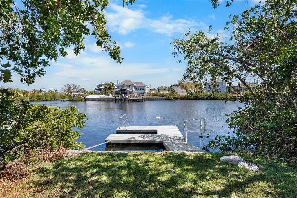 107 6th Street Northwest Ruskin, FL 33570 - Photo 40 of 65