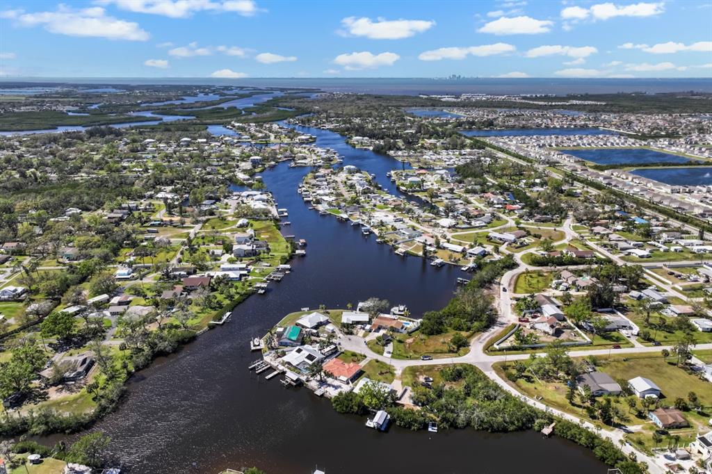 107 6th Street Northwest Ruskin, FL 33570 - Photo 59 of 65