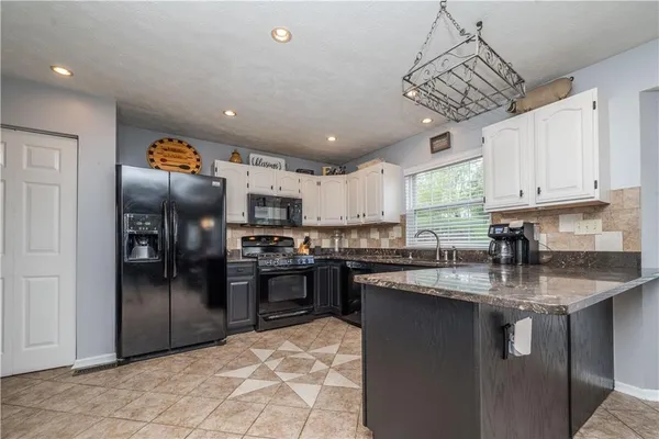 $575,000 | 8039 Woodcreek Drive, Bridgeville, PA 15017