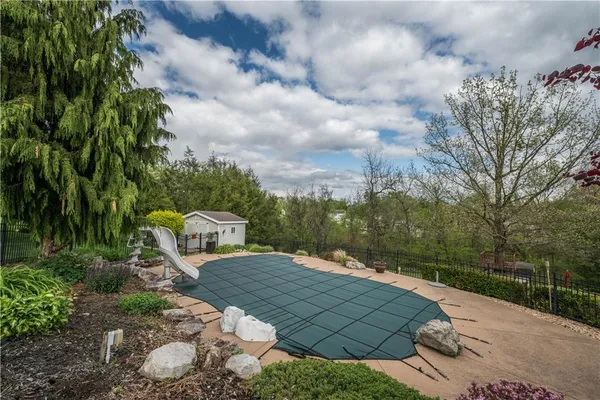 $575,000 | 8039 Woodcreek Drive, Bridgeville, PA 15017