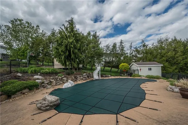 $575,000 | 8039 Woodcreek Drive, Bridgeville, PA 15017