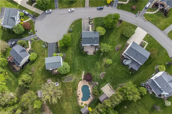 $575,000 | 8039 Woodcreek Drive, Bridgeville, PA 15017