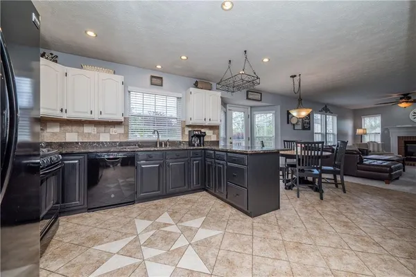 $575,000 | 8039 Woodcreek Drive, Bridgeville, PA 15017
