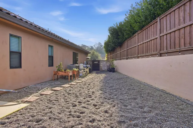 $1,749,999 | 10407 Fox Borough Drive, Oakdale, CA 95361