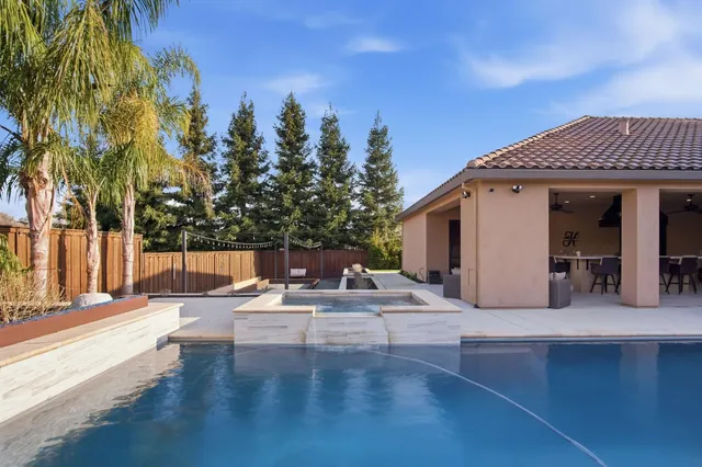 $1,749,999 | 10407 Fox Borough Drive, Oakdale, CA 95361