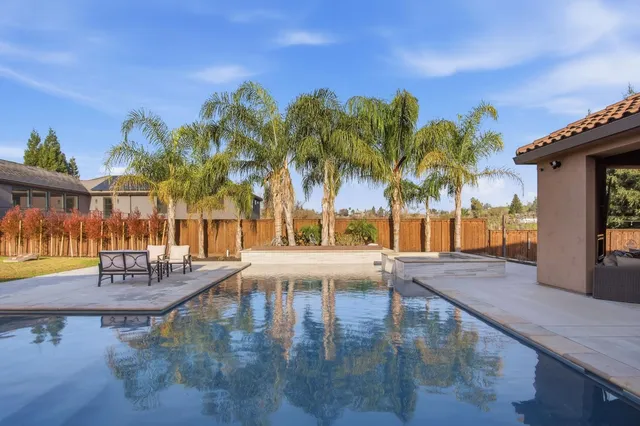 $1,749,999 | 10407 Fox Borough Drive, Oakdale, CA 95361