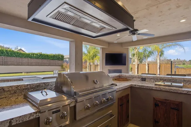 $1,749,999 | 10407 Fox Borough Drive, Oakdale, CA 95361