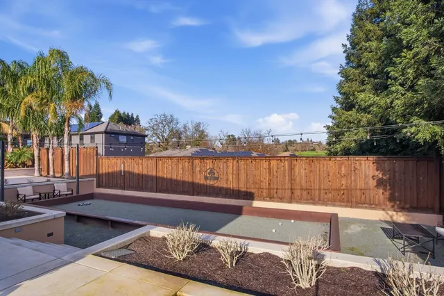 $1,749,999 | 10407 Fox Borough Drive, Oakdale, CA 95361