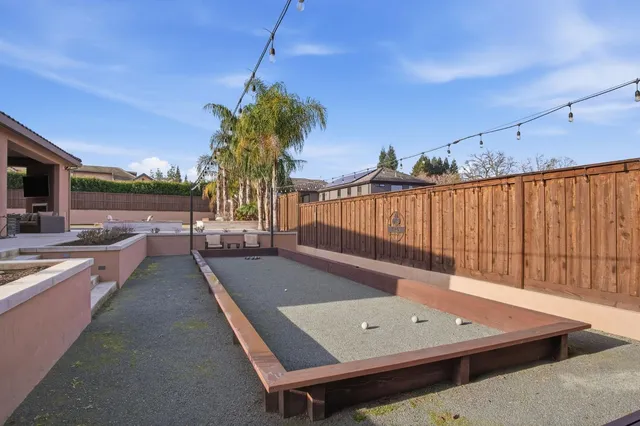 $1,749,999 | 10407 Fox Borough Drive, Oakdale, CA 95361