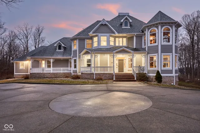 $900,000 | 15 South Creedmoor Way, Anderson, IN 46011