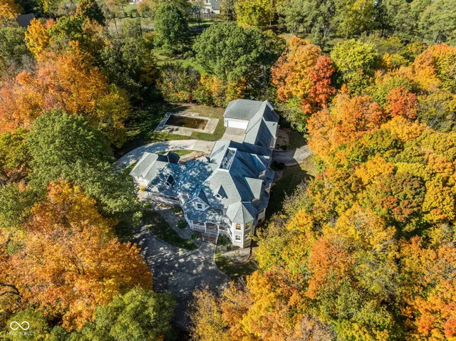 $900,000 | 15 South Creedmoor Way, Anderson, IN 46011