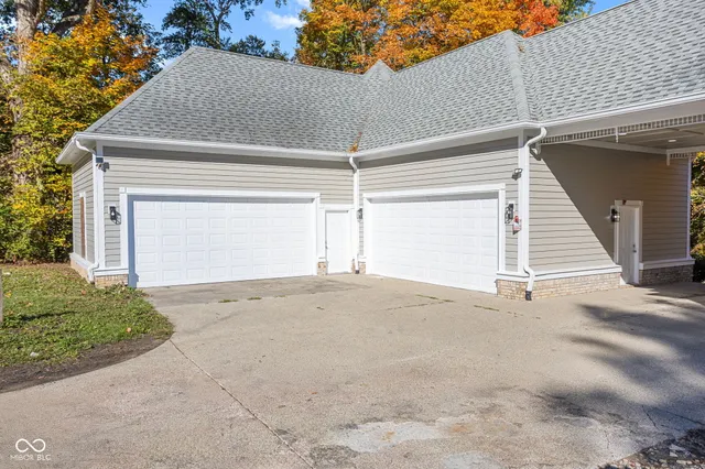 $900,000 | 15 South Creedmoor Way, Anderson, IN 46011