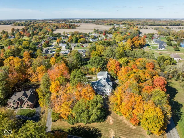 $900,000 | 15 South Creedmoor Way, Anderson, IN 46011