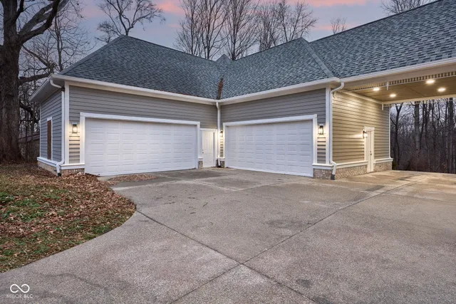 $900,000 | 15 South Creedmoor Way, Anderson, IN 46011