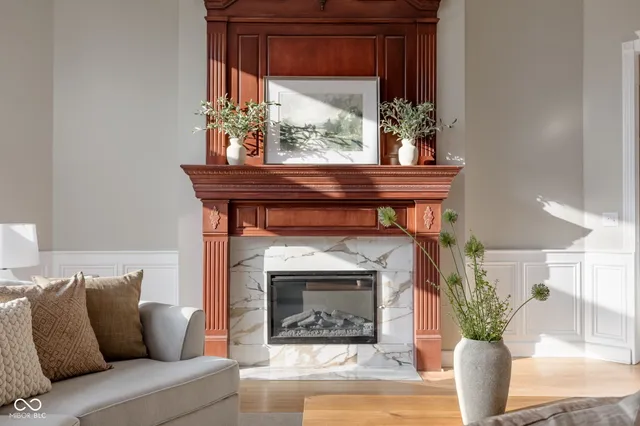 $900,000 | 15 South Creedmoor Way, Anderson, IN 46011