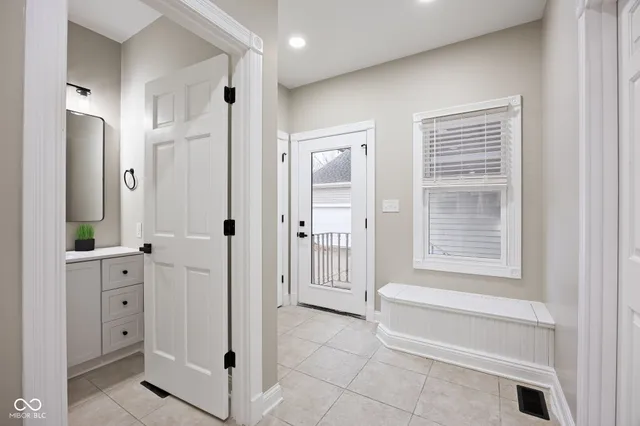 $900,000 | 15 South Creedmoor Way, Anderson, IN 46011