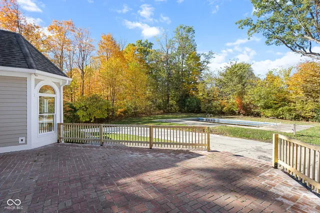 $900,000 | 15 South Creedmoor Way, Anderson, IN 46011