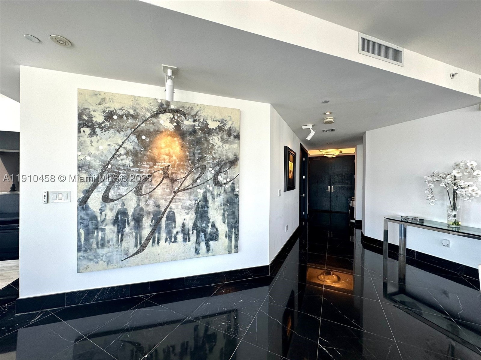 Undisclosed Address Miami, FL 33131 - Photo 24 of 26 Gallery Image 24