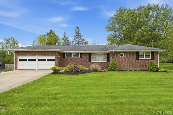 $249,900 | 5676 Homestead Road, Boston, NY 14075