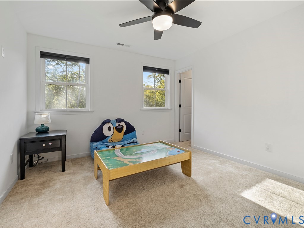 4021 Tredon Road Mechanicsville, VA 23111 - Photo 26 of 50 a living room with furniture and a window