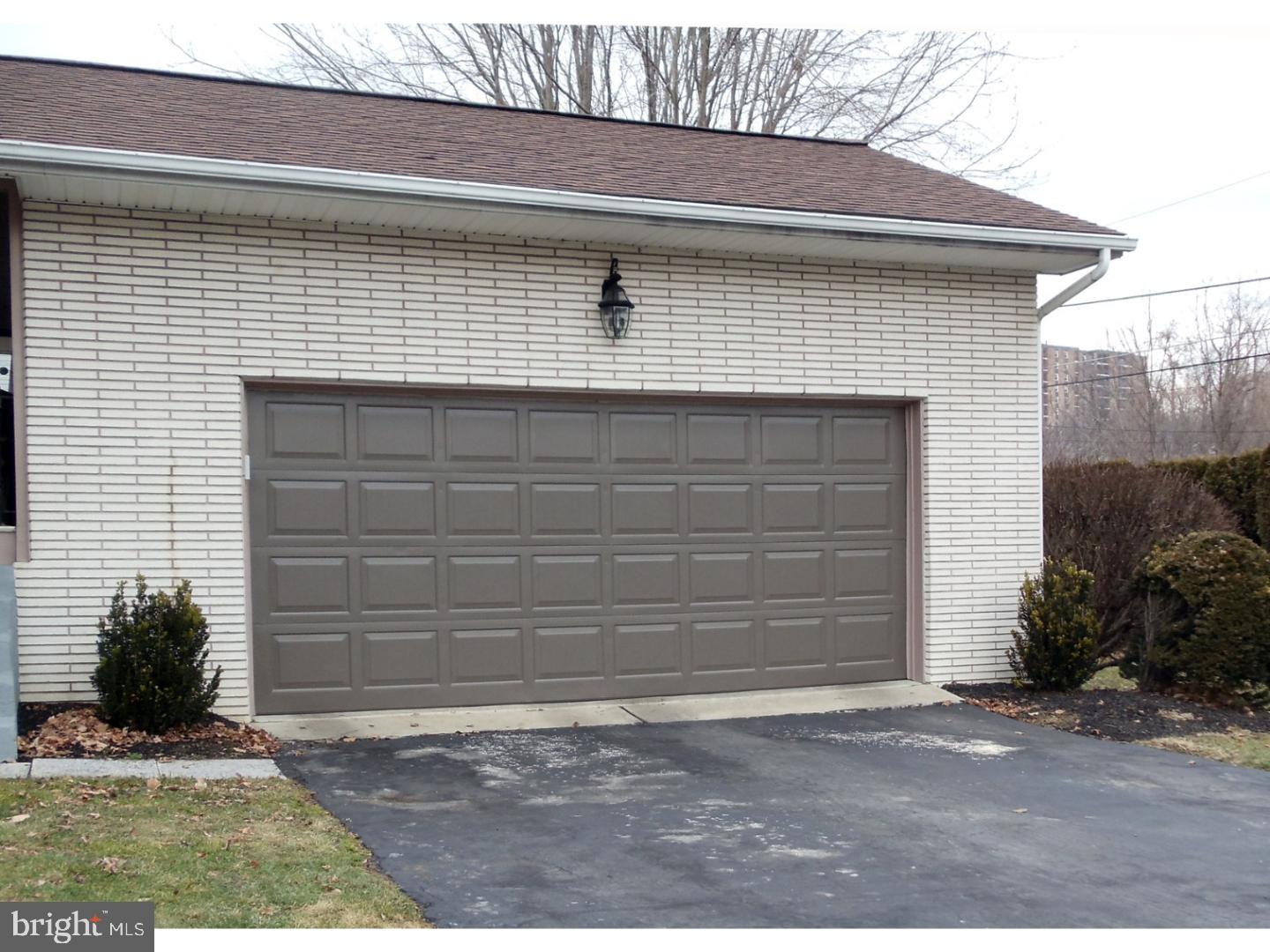 1455 Logan Street Reading, PA 19607 - Photo 3 of 15 Gallery Image 3
