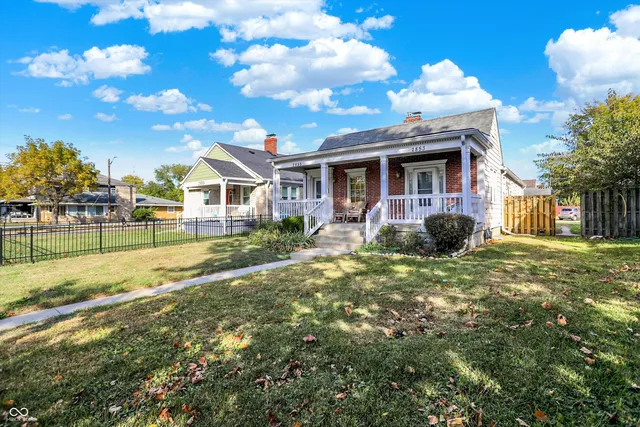 $199,900 | 2853 East Riverside Drive, Indianapolis, IN 46208