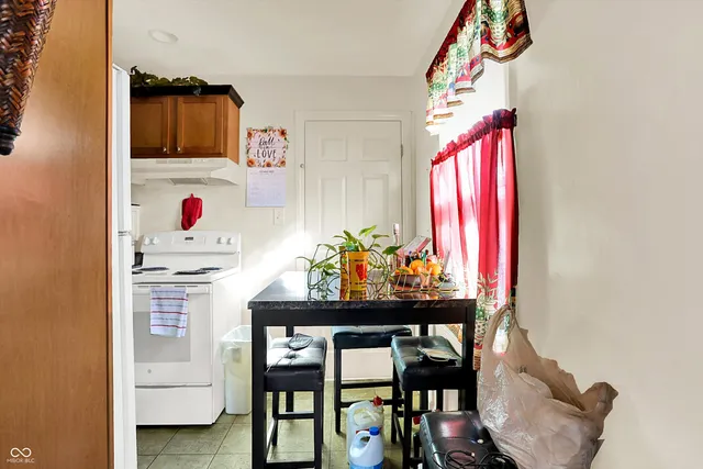 $199,900 | 2853 East Riverside Drive, Indianapolis, IN 46208