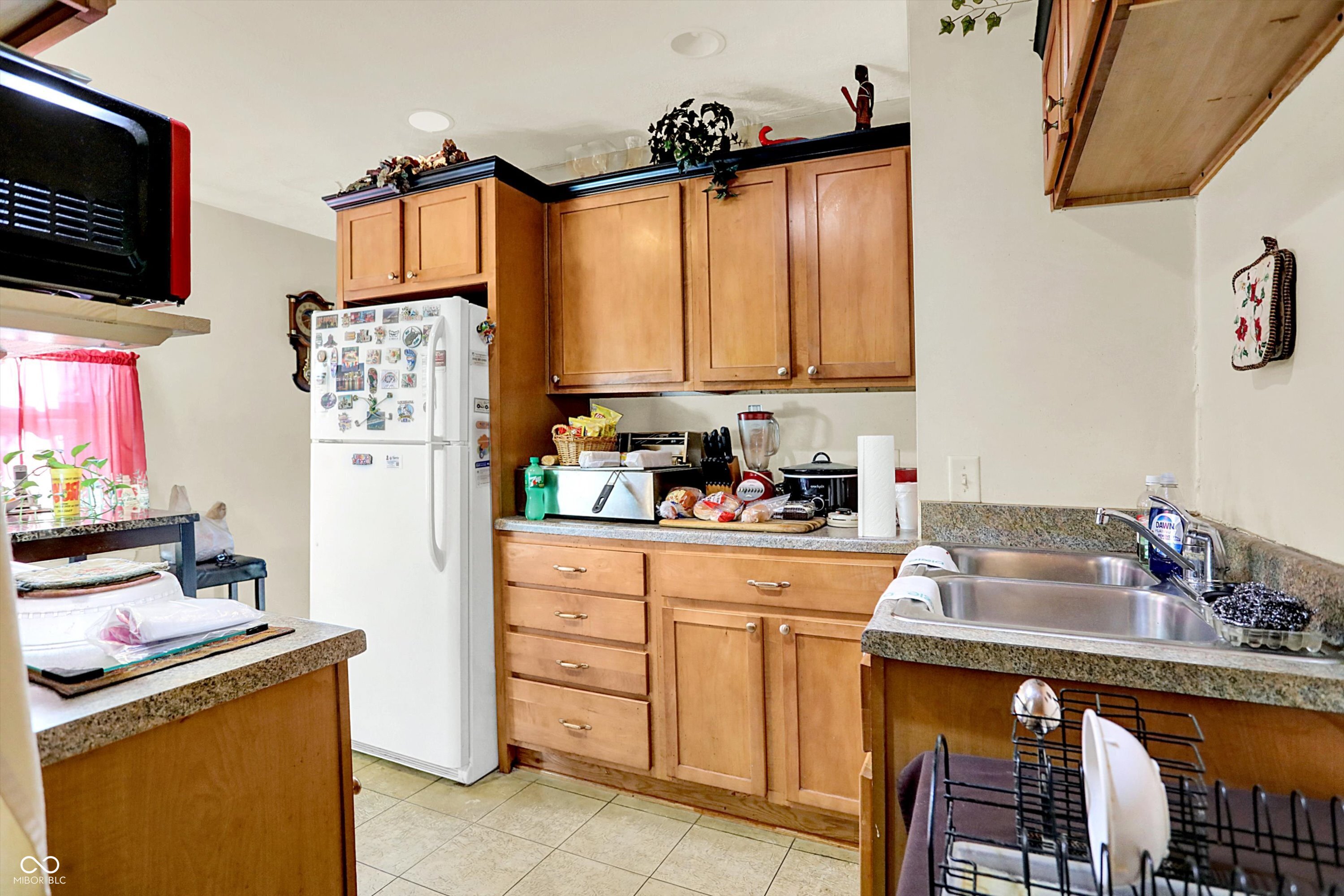 2853 East Riverside Drive Indianapolis, IN 46208 - Photo 9 of 34