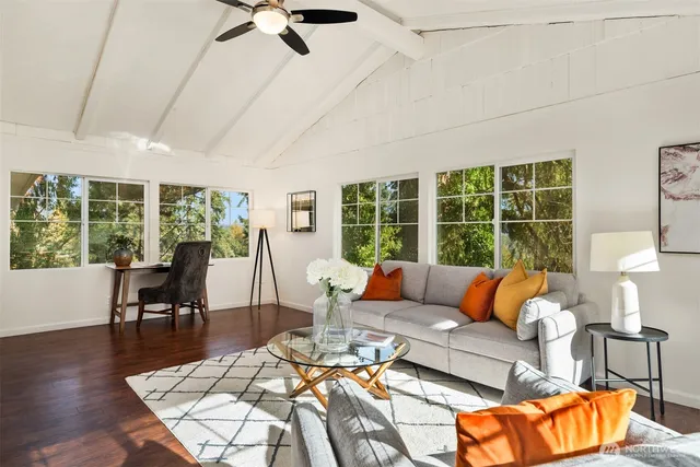 $885,000 | 18428 16th Avenue Northeast, Shoreline, WA 98155