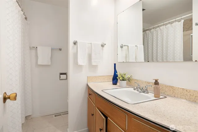 $885,000 | 18428 16th Avenue Northeast, Shoreline, WA 98155