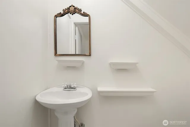 $885,000 | 18428 16th Avenue Northeast, Shoreline, WA 98155