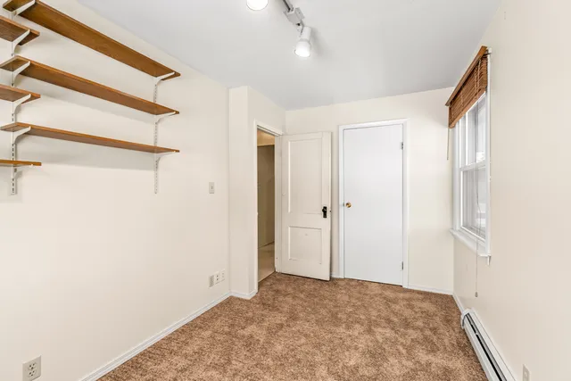 $300,000 | 17-w157 Foster Avenue, Wood Dale, IL 60191