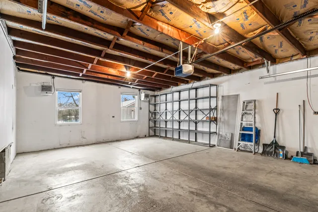 $300,000 | 17-w157 Foster Avenue, Wood Dale, IL 60191