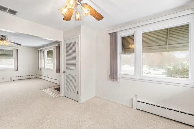 $300,000 | 17-w157 Foster Avenue, Wood Dale, IL 60191