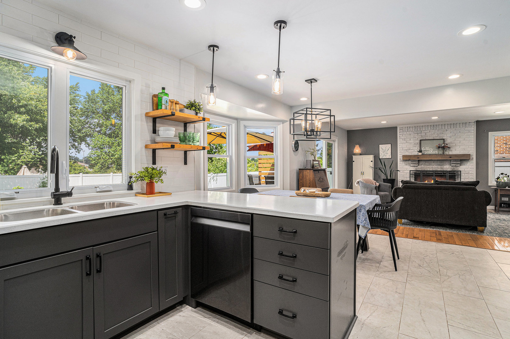1614 185th Street Lansing, IL 60438 - Photo 11 of 49 Gallery Image 11